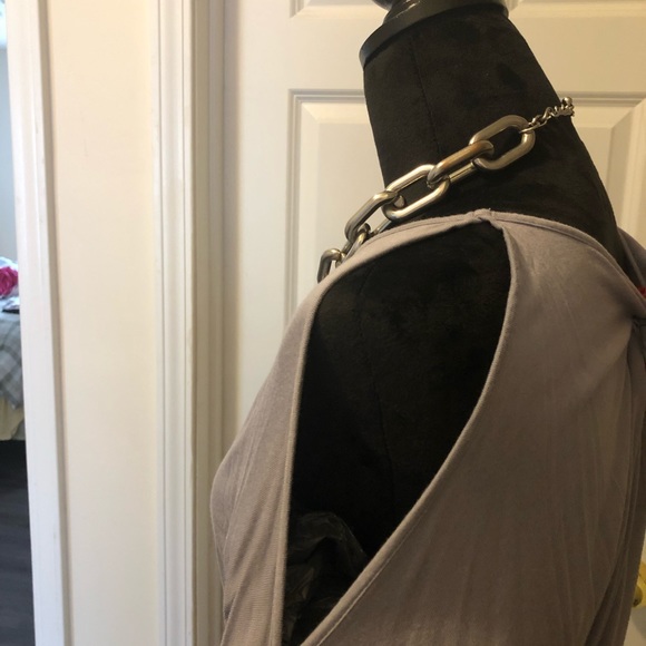 Misses cold shoulder top. - Picture 3 of 7